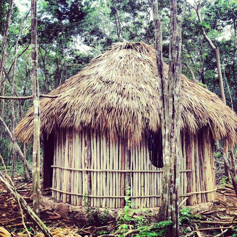 Mayan style cabana almost completed, next it's the stucco from the inside to protect from insects and new polished floor.