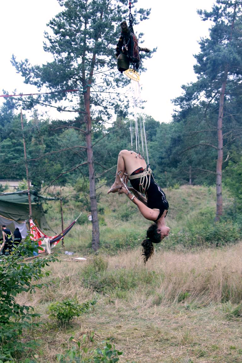 Helena in suspension. Photo Martin Villiam Jensen.
