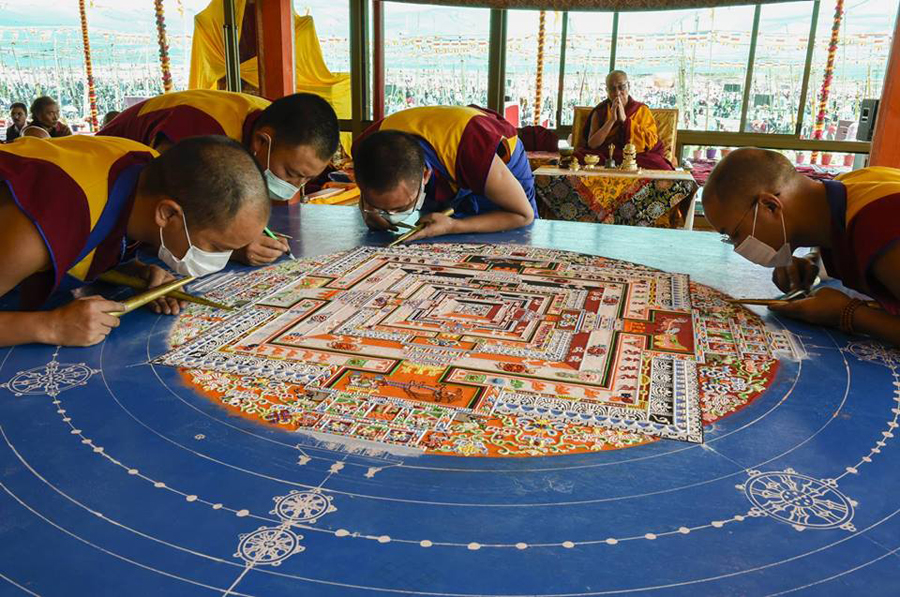 Kalachakra Sand MANDALA With The DALAI LAMA