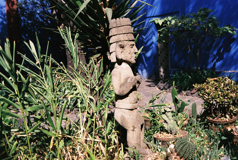 A Pre-Hispanic statue in the Casa Azul's garden.