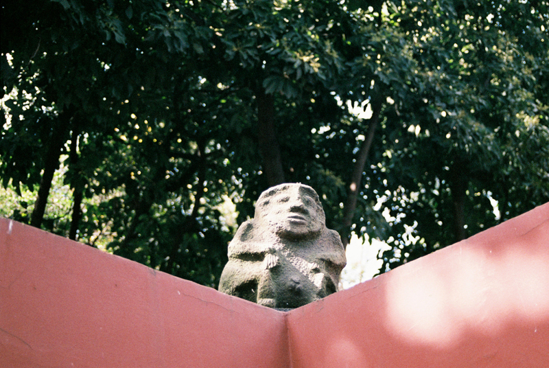 Pre-Hispanic statues.