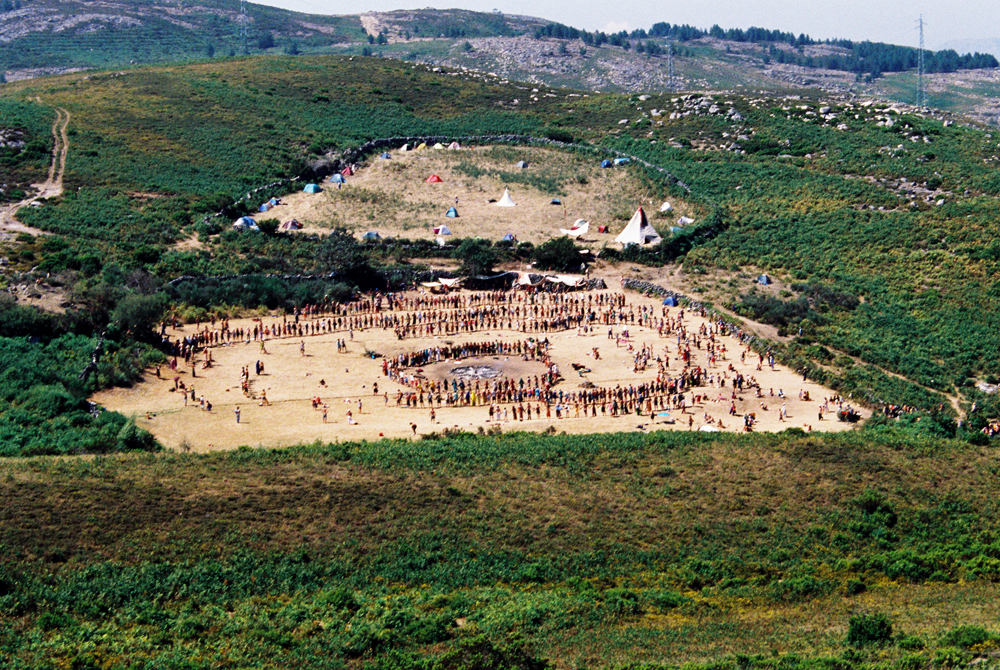 A view on the main circle at midday.