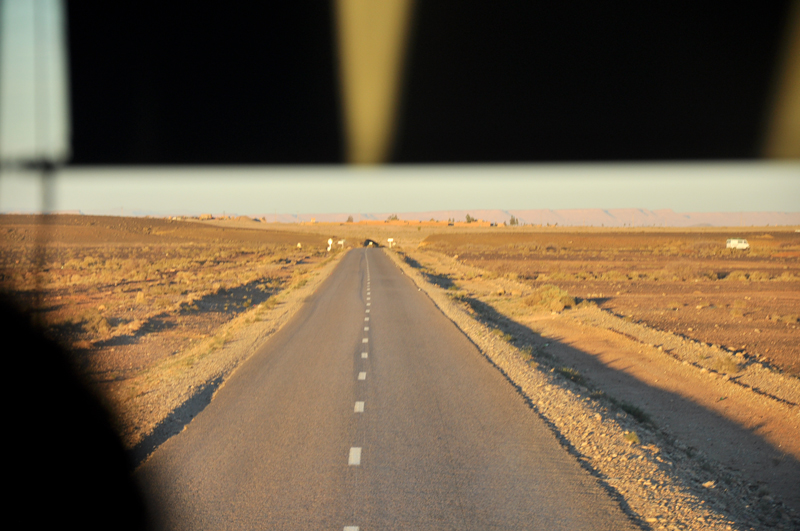 On the road towards Hassi Labied near Merzouga.