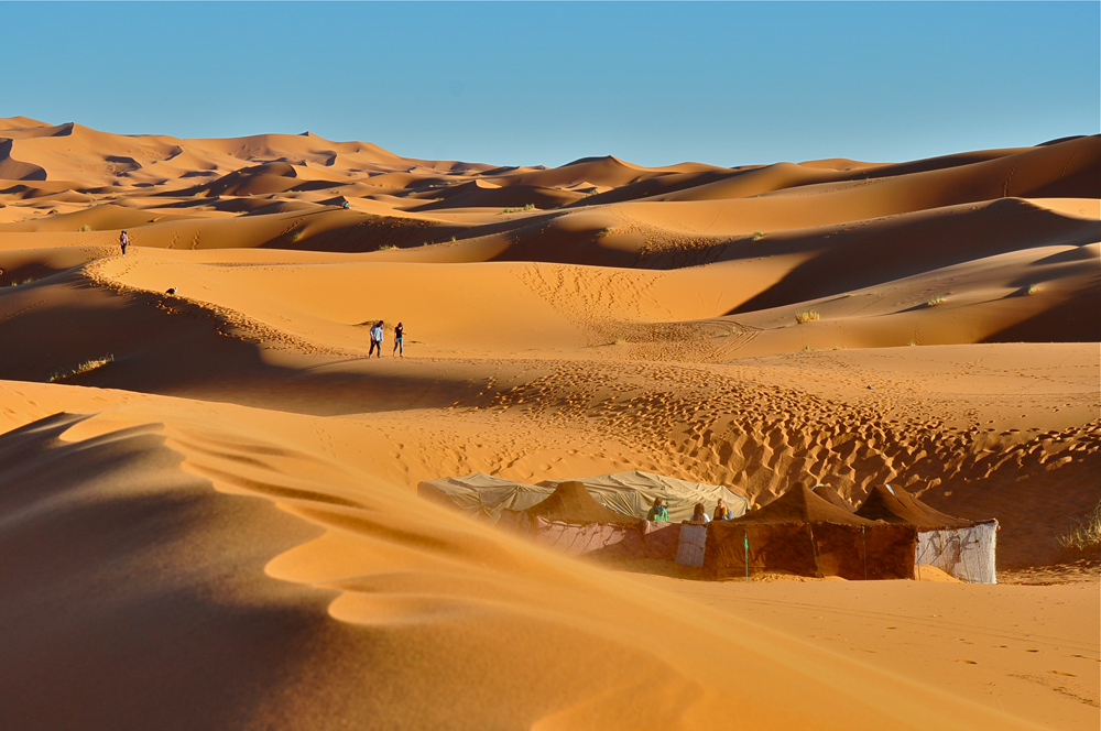 The desert winds blowing over the Road Junky canopy on the first day...